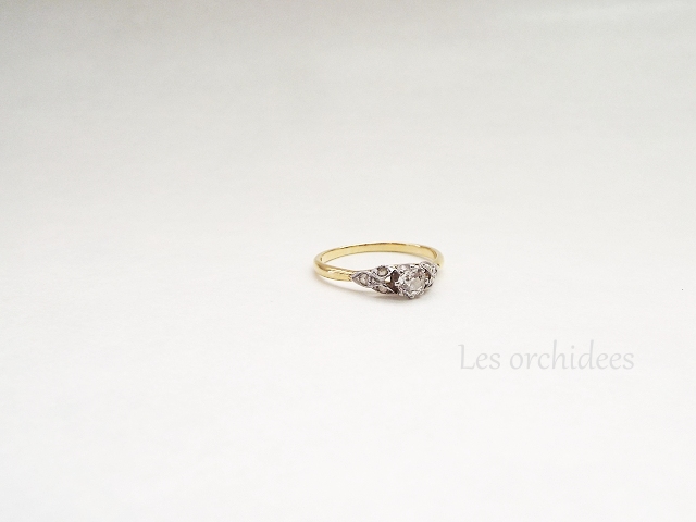 antique diamond  18ct gold ring