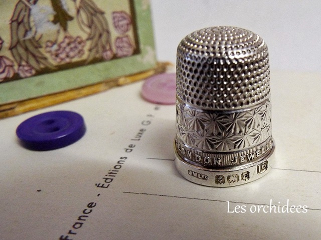 英国ヴィンテージ　銀製　指ぬき